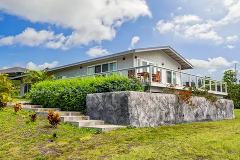 94-1628 Makalii St, Naalehu, HI 96772