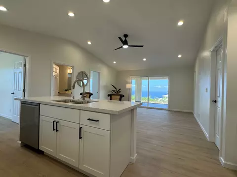 88-2233 Milolii Rd, Captain Cook, HI 96704