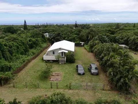 94-6311 Puka St, Naalehu, HI 96772