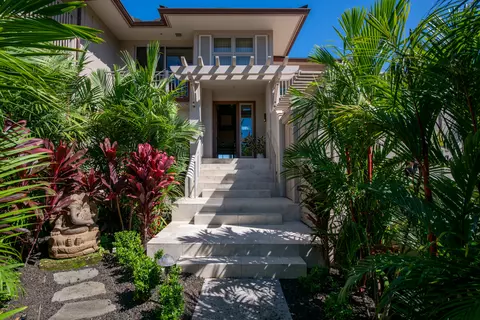 72-111 Ahinahina Pl #18B, Kailua Kona, HI 96740