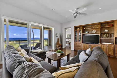 62-3600 Lolii Way #B4, Kamuela, HI 96743