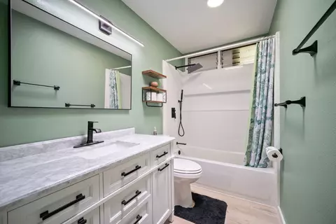 Bath - 4736 Hokuloa Pl, Eleele, HI 96705 photo 1 of 2