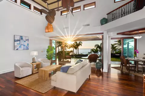 78-7021 Kewalo St, Kailua Kona, HI 96740