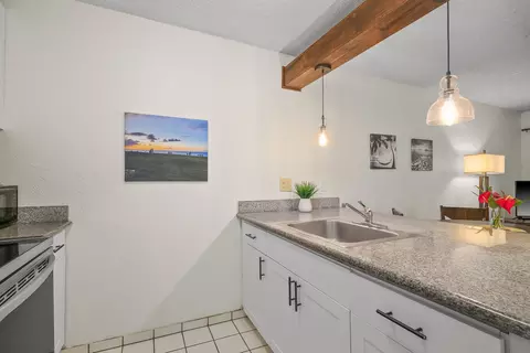 Kitchen - 525 Aleka Lp #A3, Kapaa, HI 96746 photo 2 of 4