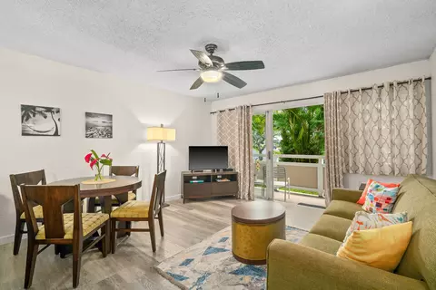 Living - 525 Aleka Lp #A3, Kapaa, HI 96746 photo 2 of 2