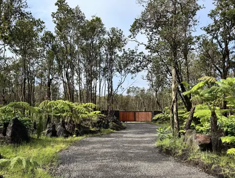 Huakai St, Volcano, HI 96785