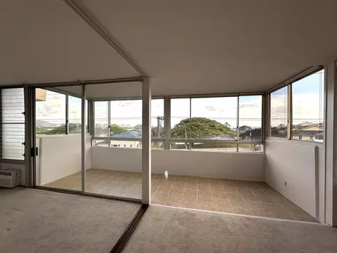 1015 Ala Napunani St #401, Honolulu, HI 96818