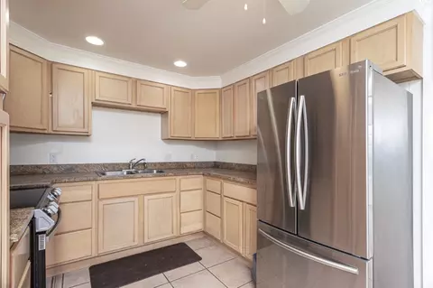 Kitchen - 4580 Mamane St, Kapaa, HI 96746 photo 2 of 2