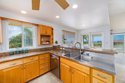 73-4346 Lunahana Pl, Kailua Kona, HI 96740