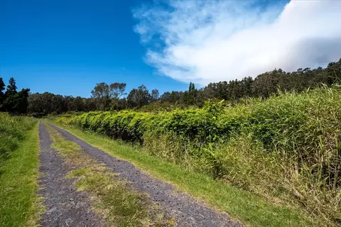 19-2744 Kilohana Rd, Volcano, HI 96785