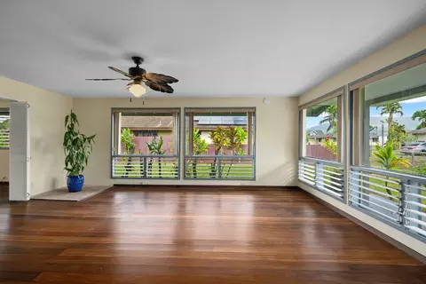 Living - 5841 Ahakea St, Kapaa, HI 96746 photo 2 of 5