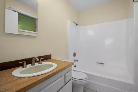 Bath - 5841 Ahakea St, Kapaa, HI 96746 photo 2 of 3