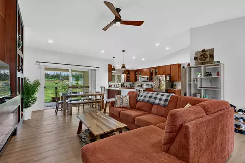 Living - 16-1878 Moho Rd, Mountain View, HI 96771 photo 2 of 2