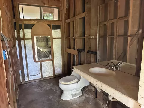 Bath - 6335 Opaekaa Rd # -C, Kapaa, HI 96746 photo 2 of 2