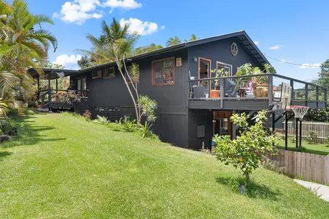83-5756 Napoopoo Rd, Captain Cook, HI 96704