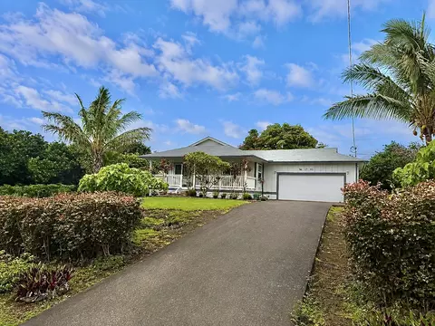 94-1795 Kaulua St, Naalehu, HI 96772