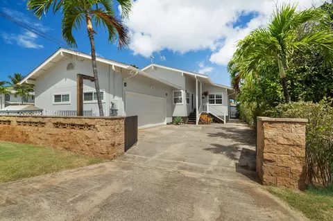 9897 Kahakai Rd, Waimea, HI 96796