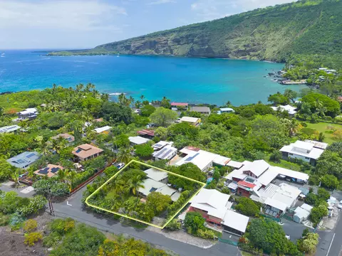 82-6274 Kahauloa St, Captain Cook, HI 96704