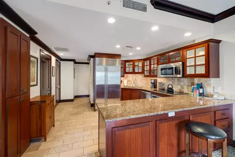 4-820 Kuhio Hwy #A101, Kapaa, HI 96746