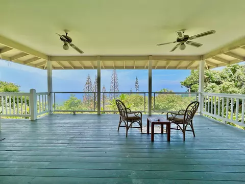 82-5960 Wakida Dr, Captain Cook, HI 96704