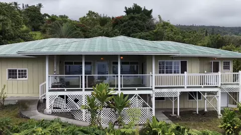 82-5960 Wakida Dr, Captain Cook, HI 96704