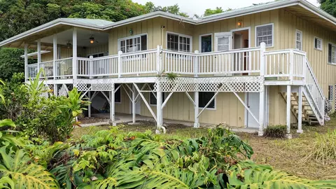 82-5960 Wakida Dr, Captain Cook, HI 96704