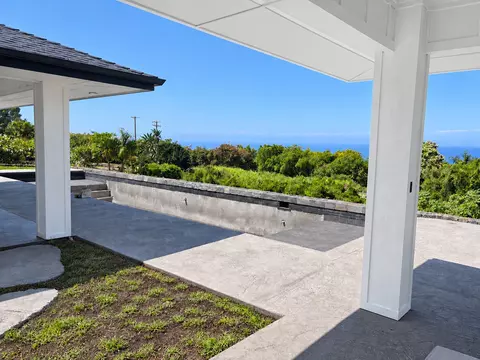 83-5749 Kanele St, Captain Cook, HI 96704