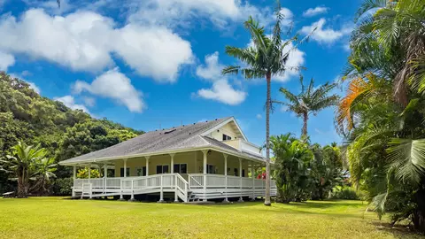 95-5974 Mamalahoa Hwy, Naalehu, HI 96772