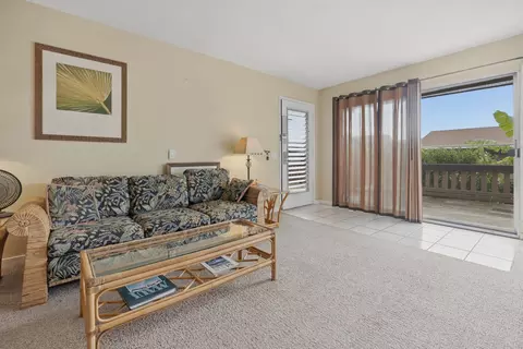 Living - 4909 Lower Honoapiilani Rd #E3E, Lahaina, HI 96761 photo 4 of 6