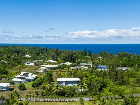 15-1634 Beach Rd, Keaau, HI 96749