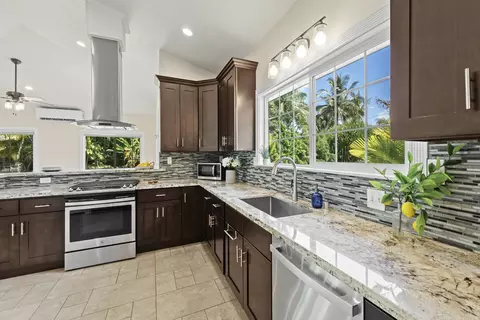 15-1884 8th Ave, Keaau, HI 96749