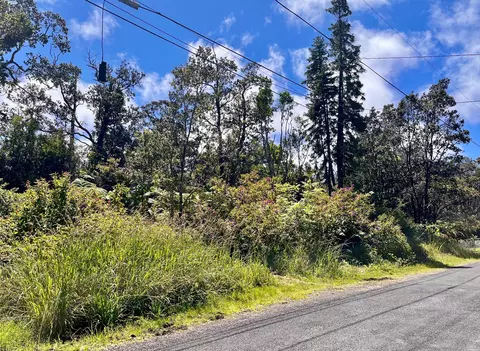 Kekoanui St, Volcano, HI 96785