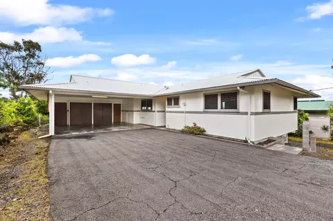 42 Pakalana Pl, Hilo, HI 96720