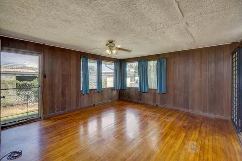 Living - 378 Lanikaula St, Hilo, HI 96720 photo 2 of 4