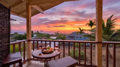 74-5042 Kealapua St, Kailua Kona, HI 96740