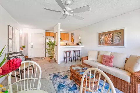 Living - 525 Aleka Lp #G7, Kapaa, HI 96746 photo 2 of 2