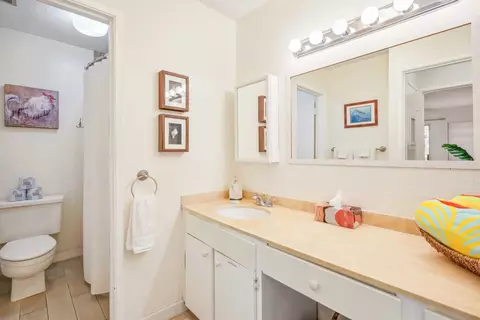 Bath - 525 Aleka Lp #G7, Kapaa, HI 96746 photo 1 of 2