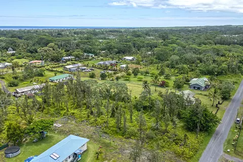 15 Th Ave, Keaau, HI 96749