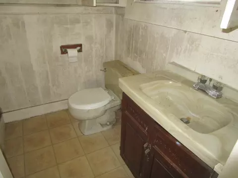 Bath - 66 Ohea St, Hilo, HI 96720 photo 1 of 2