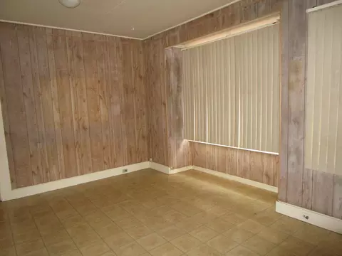 Living - 66 Ohea St, Hilo, HI 96720 photo 2 of 2