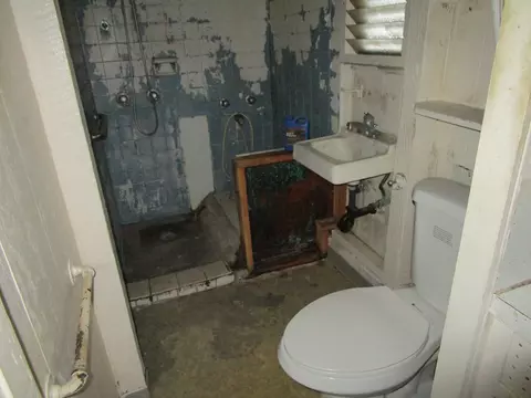 Bath - 66 Ohea St, Hilo, HI 96720 photo 2 of 2