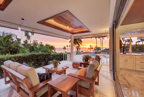 78-6956 Kiaaina St, Kailua Kona, HI 96740