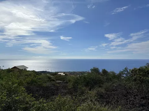 88-1483 Awapuhi Pl, Captain Cook, HI 96704
