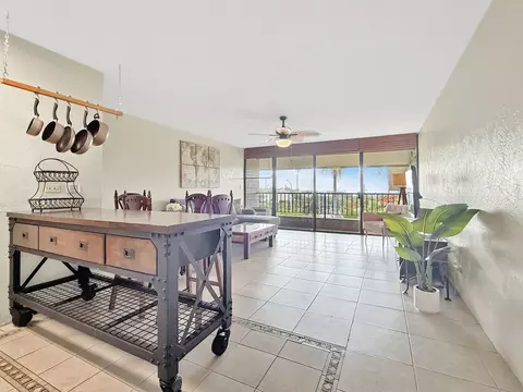 75-5681 Kuakini Hwy #319, Kailua Kona, HI 96740
