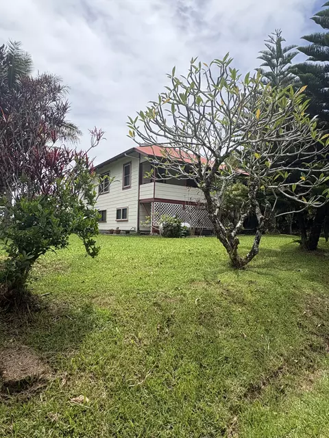 28-273 Stable Camp Rd, Honomu, HI 96728