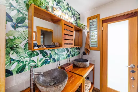 Bath - 1700 Mona Loop, Hilo, HI 96720 photo 3 of 5