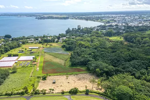 410 Kauhiula Rd, Hilo, HI 96720