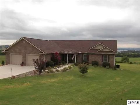 617 Cornfield Dr, White Pine, TN 37890 photo 1