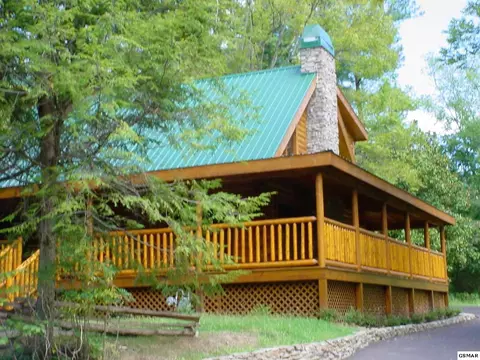 3929 E River Rd, Pigeon Forge, TN 37863 photo 1