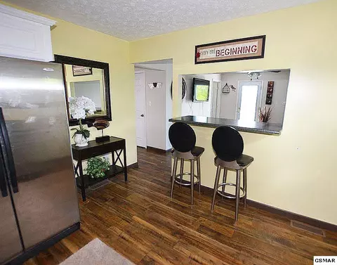 902 Sharp Rd, Sevierville, TN 37876 photo 6